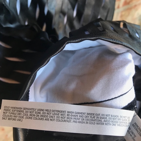 { LORNA JANE }  Sexy Cutout Tank Top - NWOT Large - Picture 8 of 16